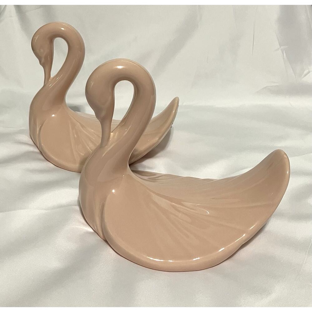 Vtg Ceramic Swan Washcloth or Hand Towel Holders Bathroom Decor Apricot Set of 2
